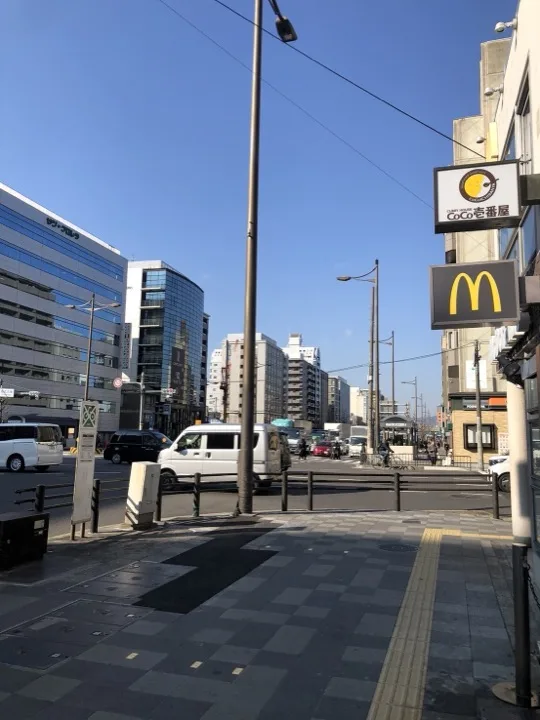 五条駅からの道順にある交差点